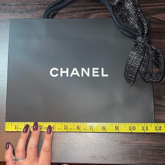 Chanel Shopping Bag w/Ribbon - Picture 4 of 5